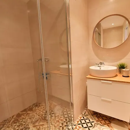 Konukevi La Casa Mata 2*